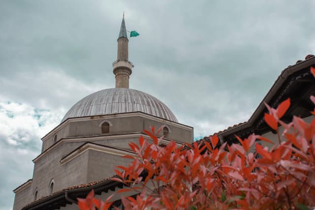 Bayrakli Mosque