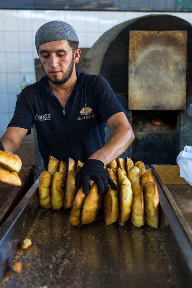 uzbek bread baker